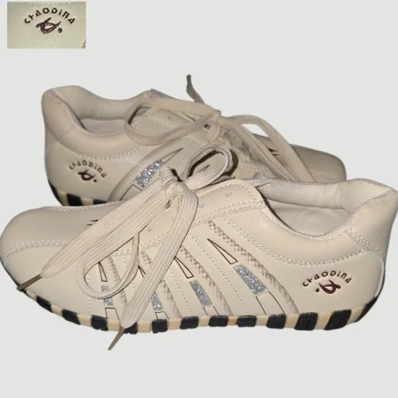 Source Unknown Cream Athletic Shoes - Picture 2 of 9